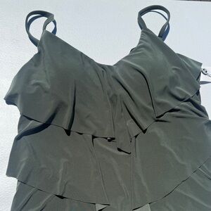 Magicsuit Solid Rita Top Size 10 Women’s Swimwear